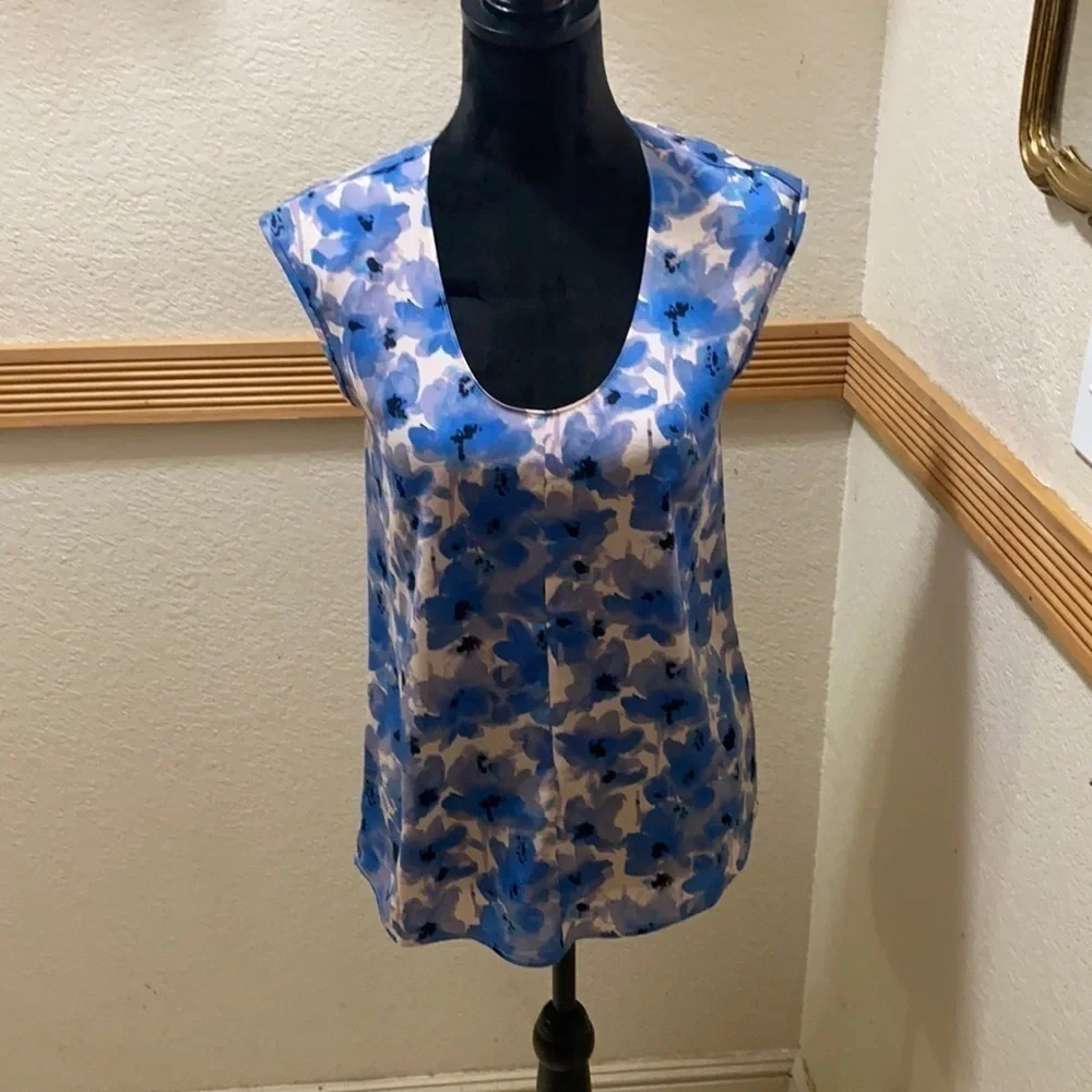 J. Crew blue v neck floral blouse!!
